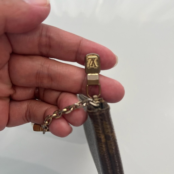 LOUIS VUITTON VINTAGE KEY CLES COIN POUCH - Picture 8 of 9